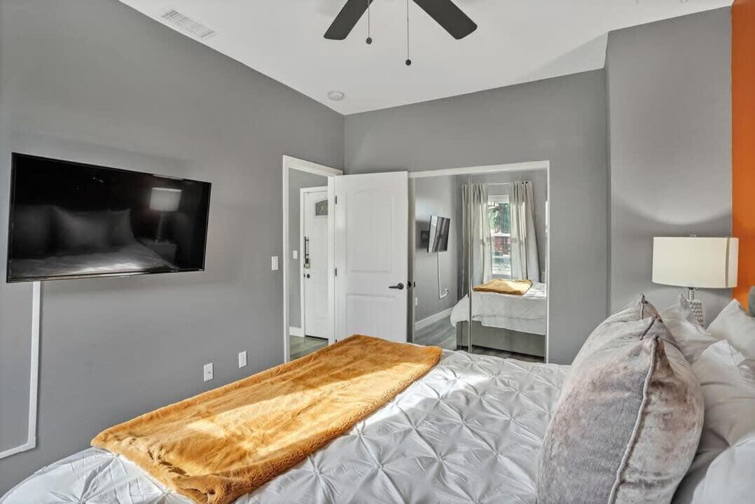 Professionals-Restaurants-Fastwifi-A C-Desk- Pets Apartman San Diego Kültér fotó